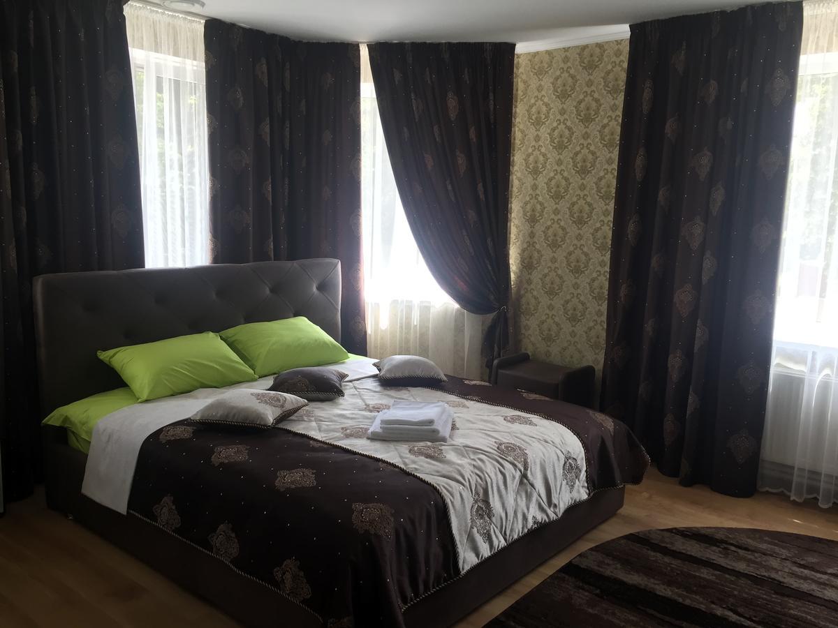Hotel Europe Хмільник Екстер'єр фото