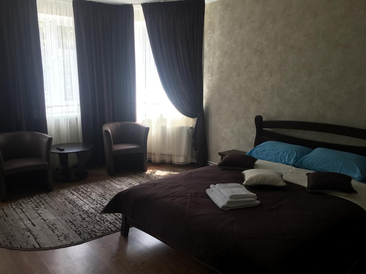 Hotel Europe Хмільник Екстер'єр фото